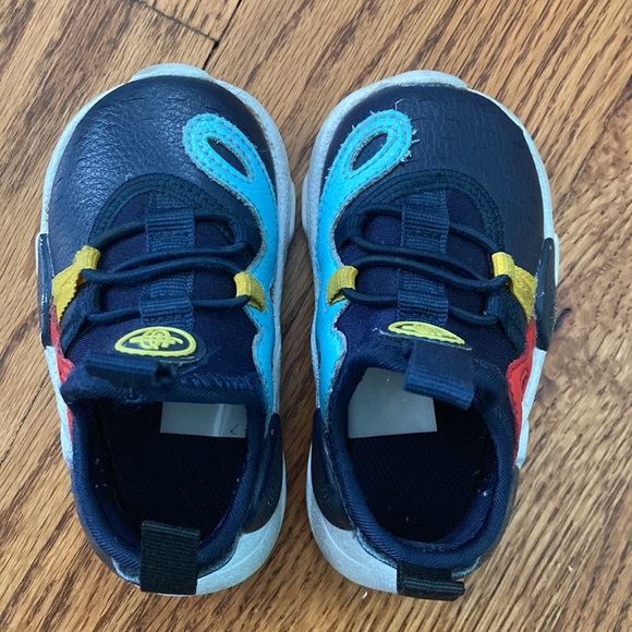 Nike Huarache 5C sneakers. Navy blue with light blue, yellow and red details.box - Picture 2 of 6